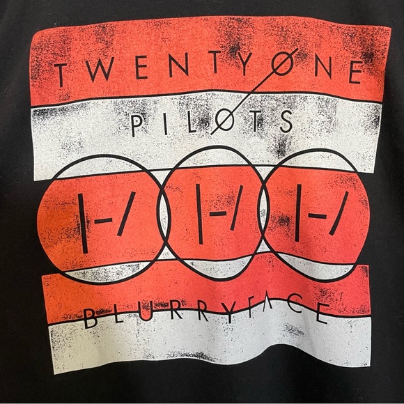 Twenty One Pilots Blurryface Band Concert Tee - Picture 4 of 4